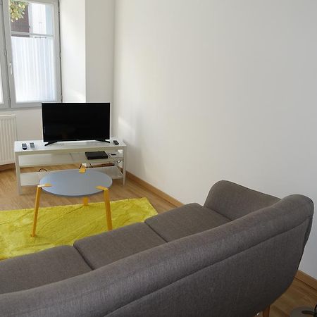 Le 4 Apartment Saint-Junien Exterior photo