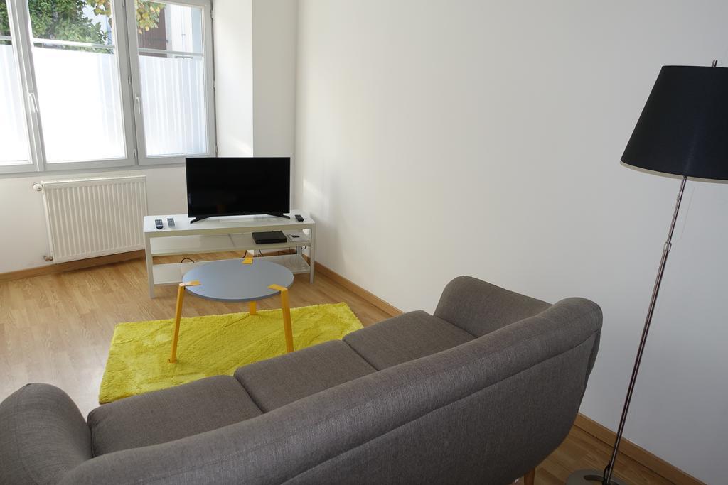 Le 4 Apartment Saint-Junien Exterior photo